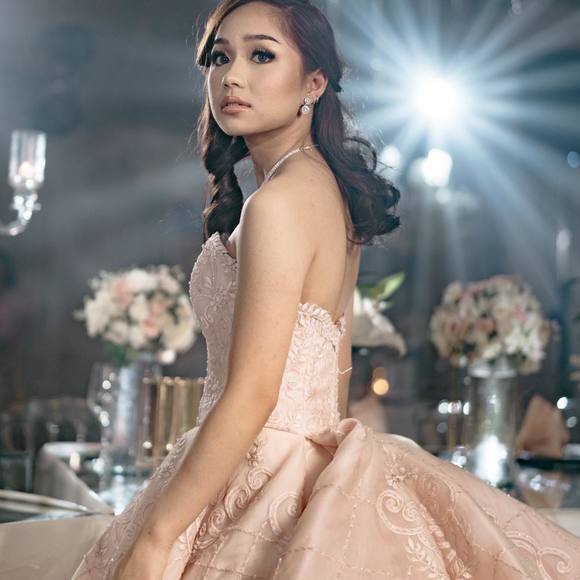 Meet your Posher, Yani - Picture 1 of 1